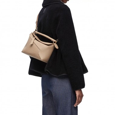 Loewe Small Puzzle in Grained Calfskin-Beige 