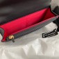 Chanel pelle 19  Pochette con catena  