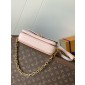 M47045 Pochette Métis East West